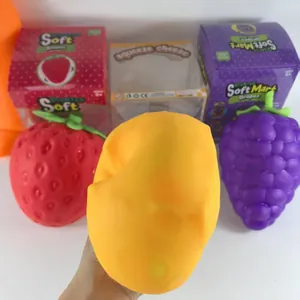 Detailweergave van een zacht TPR fruit knijpspeeltje voor effectieve stressverlichting