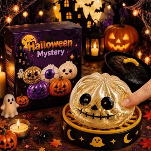 Set di giocattoli antistress Halloween Mystery Box con panini a forma di fantasma e zucca