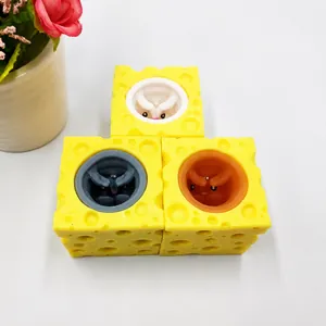 Jouets à presser mignons fromage et souris pour le stress et le jeu sensoriel