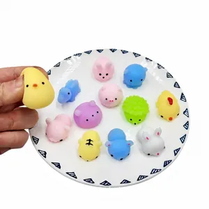Assortimento di mini giocattoli antistress animali per il gioco sensoriale
