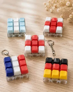 Detailansicht der 9-Tasten mechanischen Schalter Fidget Toys in verschiedenen Farben