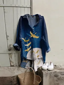 Chemise vintage chic en lin à manches longues avec imprimé grue dorée pour femmes