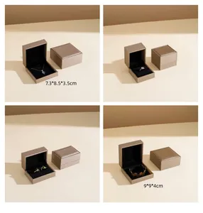 Elegante matte braune Schmuckgeschenkboxen in verschiedenen Größen für Ringe und Ketten