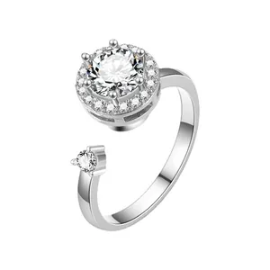 Eleganter verstellbarer Silberring mit rotierenden Zirkonsteinen für Damen