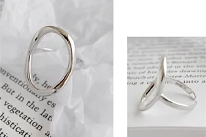 Detaillierte Ansicht des S925-Silberstempels in diesem minimalistischen offenen Ringband