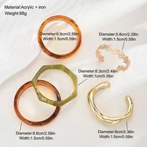 Detailed size guide for the acrylic and iron bracelet set with diameters and widths