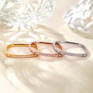 Bague Carrée Minimaliste en Acier Inoxydable Pour Femme Avec Zircone Incrustée Plaqué Or 18K Bijoux Cadeau Bague Géométrique