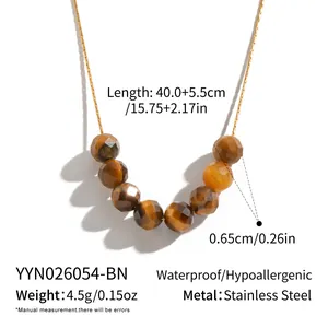 Vue détaillée du collier en pierre naturelle facettée avec chaîne en acier inoxydable