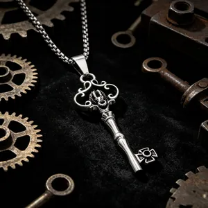 Collier pendentif clé couronne gothique vintage en acier titane de haute qualité pour hommes femmes