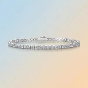 Elegantes S925 Silber Moissanit Tennisarmband mit funkelnden Mikro-Pave-Fassungen