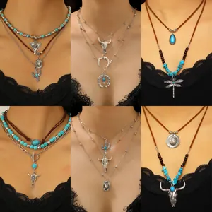 Vintage Western cowboy gelaagde ketting set met turquoise kralen en stierenschedels