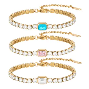 Set van drie 4mm goudkleurige roestvrijstalen tennisarmbanden met gekleurde stenen.