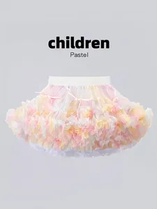 Pastellfarbener Tüllrock für Kinder mit Rüschen und zarten rosa Schleifen
