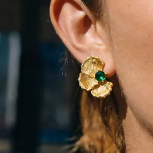 Elegant vintage gold-plated titanium steel Ginkgo leaf stud earrings with green gemstone