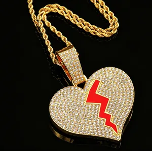 Pendentif Hip Hop Iced Out Broken Heart avec chaîne en or torsadée pour hommes chic