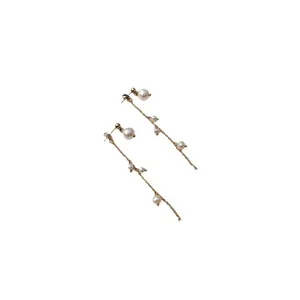 Elegant vintage style long dangle freshwater pearl earrings with gold chain for women
