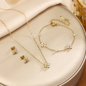 Stainless Steel Gold Plated Four Leaf Clover Necklace For Women Zirconia Floral Pendant Elegant Clavicle Chain Jewelry Gift