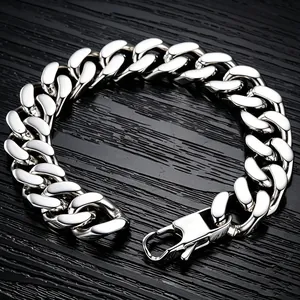 Gros bracelet gourmette cubaine pour homme en acier inoxydable poli, vue détaillée