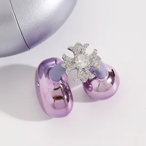 Clip decorativo de cruz de circón brillante para auriculares inalámbricos de lujo