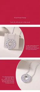 Gros plan d'un collier pendentif circulaire en argent S925 et moissanite pavé brillant