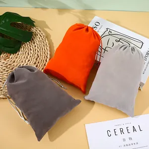 Pochettes élégantes en velours avec cordon pour rangement bijoux et emballage cadeau
