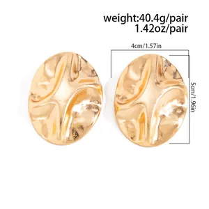 Dimensions and weight specifications of gold irregular hammered oval earrings