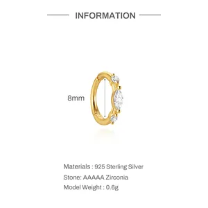Detailansicht der 8mm Creolen aus 925er Sterlingsilber mit Zirkonia-Steinen