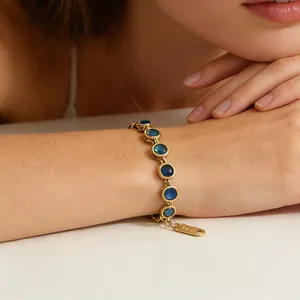 Bracelet élégant plaqué or 18 carats avec pierres de zircon bleu dégradé pour femme