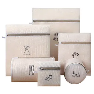 Set of multi-size protective mesh laundry bags for delicate clothes, bras and lingerie