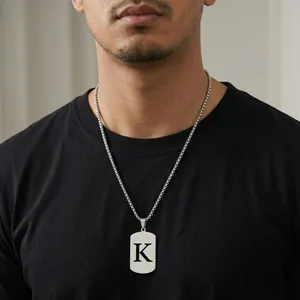 Minimalistische 304 Roestvrijstalen Holle Letter Hanger Ketting Voor Mannen Vrouwen Unisex Industrieel Alfabet Dog Tag Ketting Sieraden