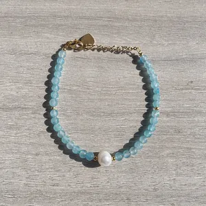 Bracelet en perles d'eau douce naturelles avec perles en cristal bleu et coeur doré