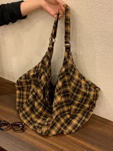 Sac hobo vintage en toile à carreaux avec grande capacité et motif rustique détaillé
