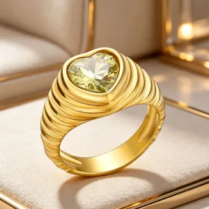 Vintage Edelstahl 18K Vergoldet Herz Strass Ring Gerippte Wellenstruktur Individuelle Nische Mode Fingerring Für Damen Schmuck