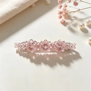 Handgefertigte elegante Haarspange mit rosa Kristallblumen und Federverschluss Damen