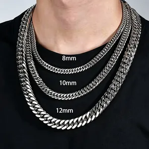 Nahaufnahme des Breitenunterschieds zwischen 8mm, 10mm und 12mm Cuban Link Ketten