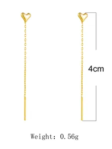 Detail view of 14K gold plated heart tassel earrings with 4cm length and 0.56g weight