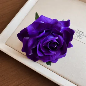 Eleganter dunkelviolette künstliche Rose Haarspange für Damen romantischer Haarschmuck Accessoire