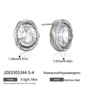 Detail view showing dimensions and weight of stainless steel zircon stud earrings.