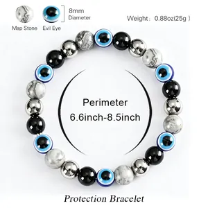 Dettaglio del bracciale di protezione in perle Evil Eye e Map Stone da 8mm