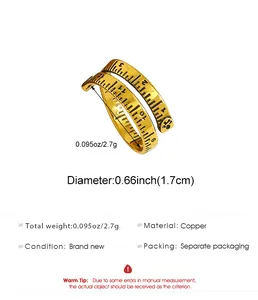 Makroansicht des Kupfer-Maßbandrings mit eingravierter Skala und Maßen