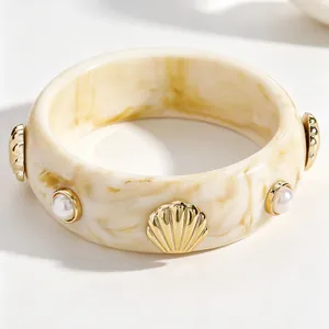 Retro resin wide bangle with gold shell and pearl decor in tortoise shell pattern