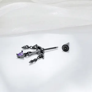 Gothische hart pijl piercing sieraden van zwart titanium staal met paarse edelsteen