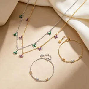 Vue détaillée de l'ensemble de colliers en argent S925 avec pendentifs papillon