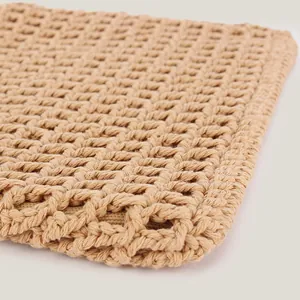Bolso de red de algodón tejido a mano con diseño calado y detalles de textura