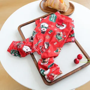 Rote Weihnachts-Hunde-Pyjamas mit Schneemann-Mustern und gemütlichem Winterstoff