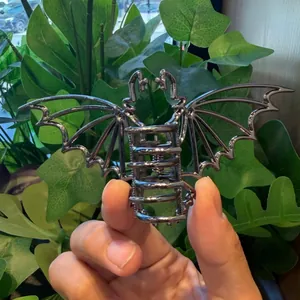 Gothischer Fledermaus-Haarclip aus mattem schwarzem Metall für Halloween-Frisuren