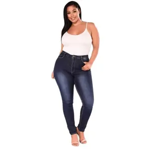 Plus size high-waist elastische denim skinny jeans voor dames in donkerblauwe wassing.