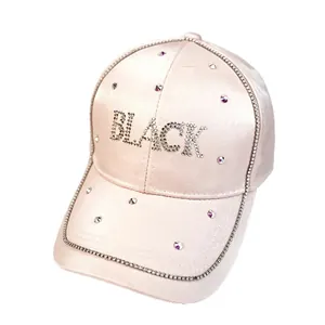 Casquette de baseball en satin rose avec strass BLACK pour une protection solaire chic