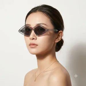 Lunettes De Soleil Géométriques Losange Rétro Oeil De Chat Protection UV400 Monture PC Décor Rivet Pour Hommes Femmes