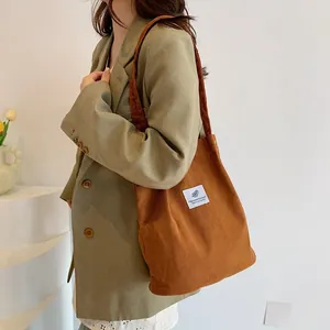 Borsa tote vintage in velluto a coste marrone con grande capacità per l'uso quotidiano